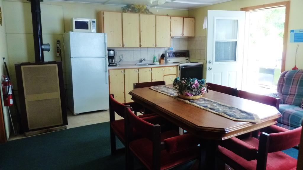 Silver Springs Cottage Resort Harcourt Esterno foto