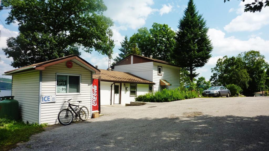 Silver Springs Cottage Resort Harcourt Esterno foto