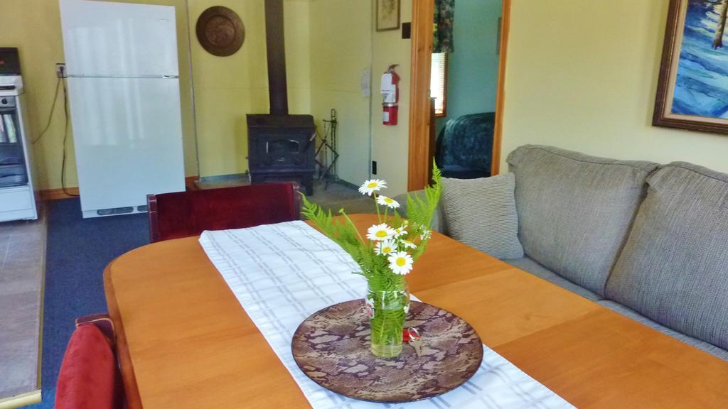 Silver Springs Cottage Resort Harcourt Esterno foto